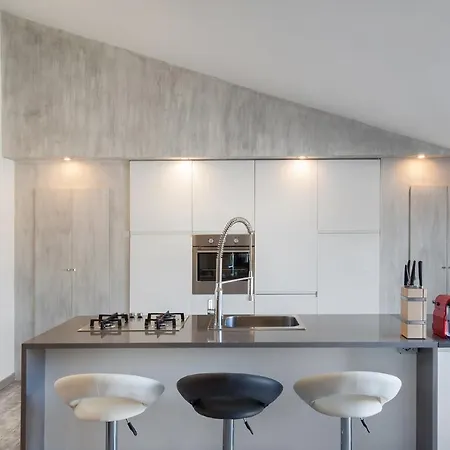 Luxury Penthouse/pool/50m To