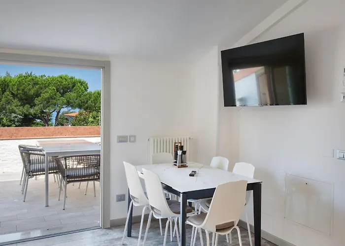 Luxury Penthouse/pool/50m To