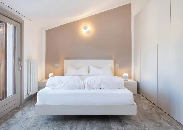 Luxury Penthouse/pool/50m To Bardolino